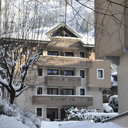 Les Arolles Chamonix